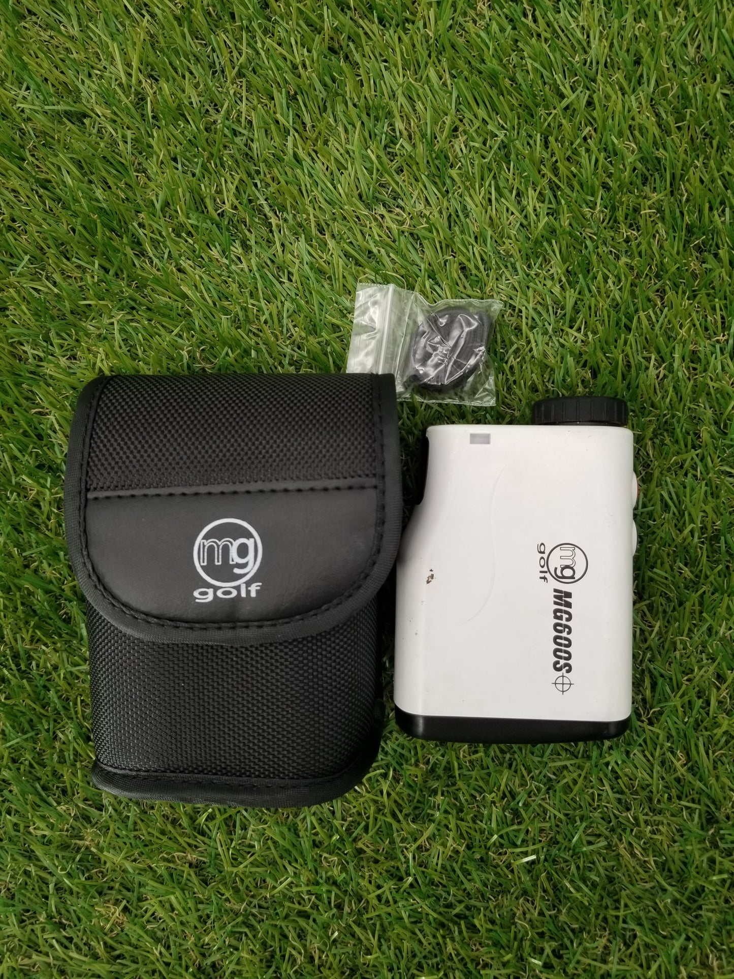 MG MG600S LASER RANGEFINDER LCD SCREEN WITH SLOPE +CASE