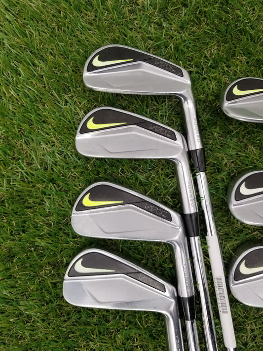2015 NIKE VAPOR PRO IRON SET 4I-PW STIFF DYNAMIC GOLD S300 GOOD