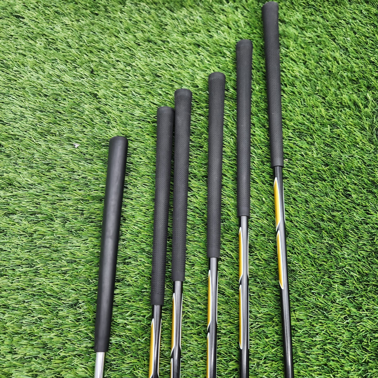JUNIOR NIKE SQ CLUB SET DRIVER,4H,7I,9I,SW,PUTTER JR FLEX (KIDS 57" TALL) GOOD
