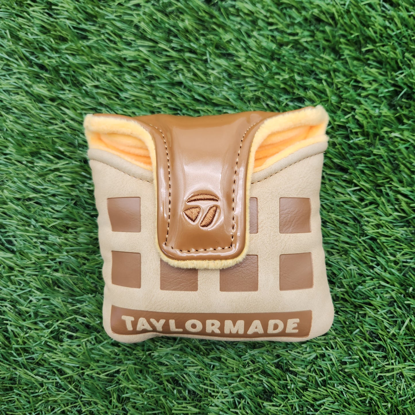 TAYLORMADE "HOT OFF THE IRON" SPIDER MALLET PUTTER COVER VERYGOOD