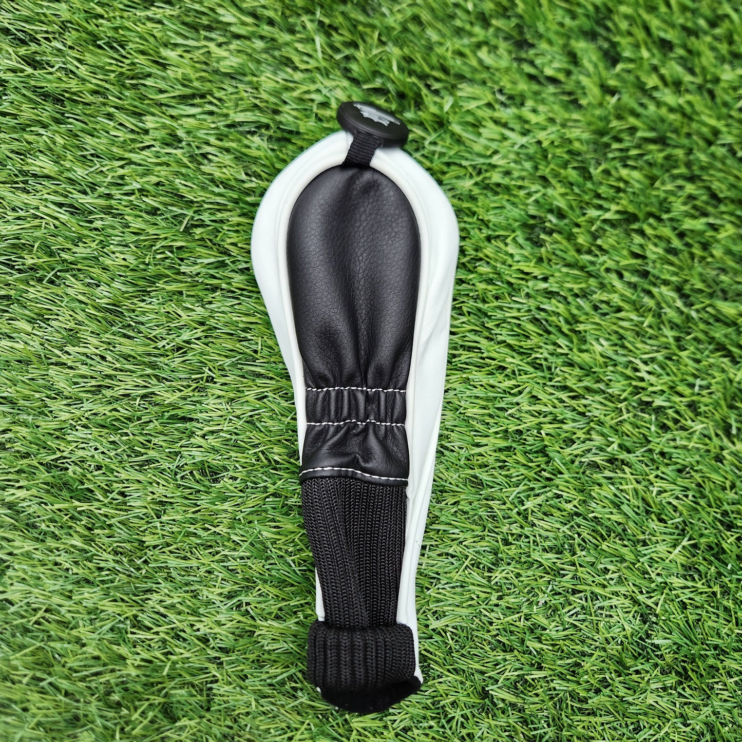 COBRA WHITE HYBRID HEADCOVER VERYGOOD