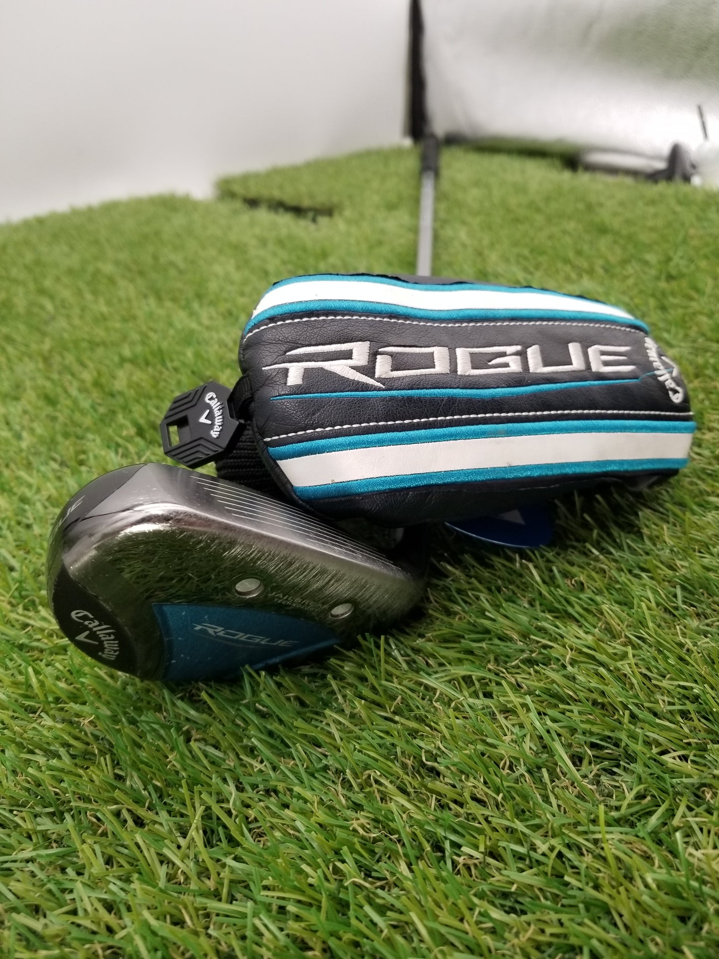 2018 CALLAWAY ROGUE 5 HYBRID 27* LADIES ALDILA QUARANTA 40 + HC GOOD