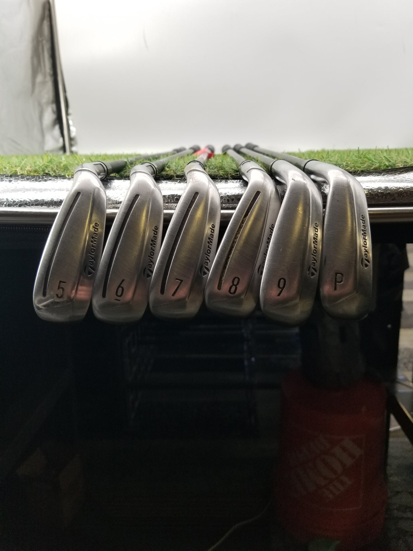 2023 TAYLORMADE STEALTH HD IRON SET 5-PW REGULAR FUJIKURA AXIOM VELOCORE GOOD