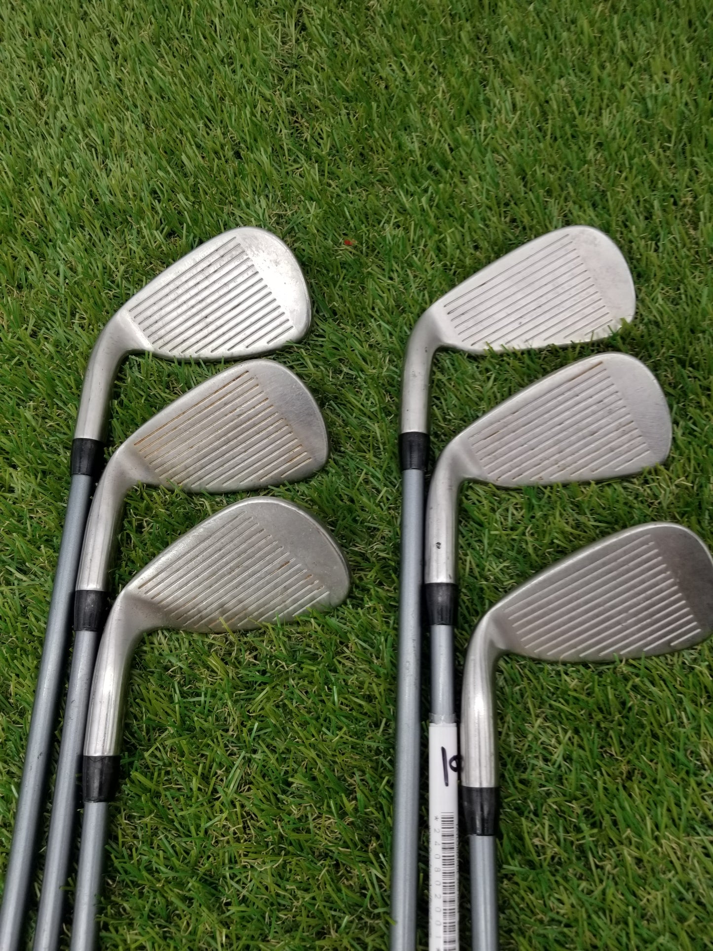 TAYLORMADE 200 IRON SET 6-PW,SW LITE FLEX TAYLORMADE GRAPHITE L-60 FAIR