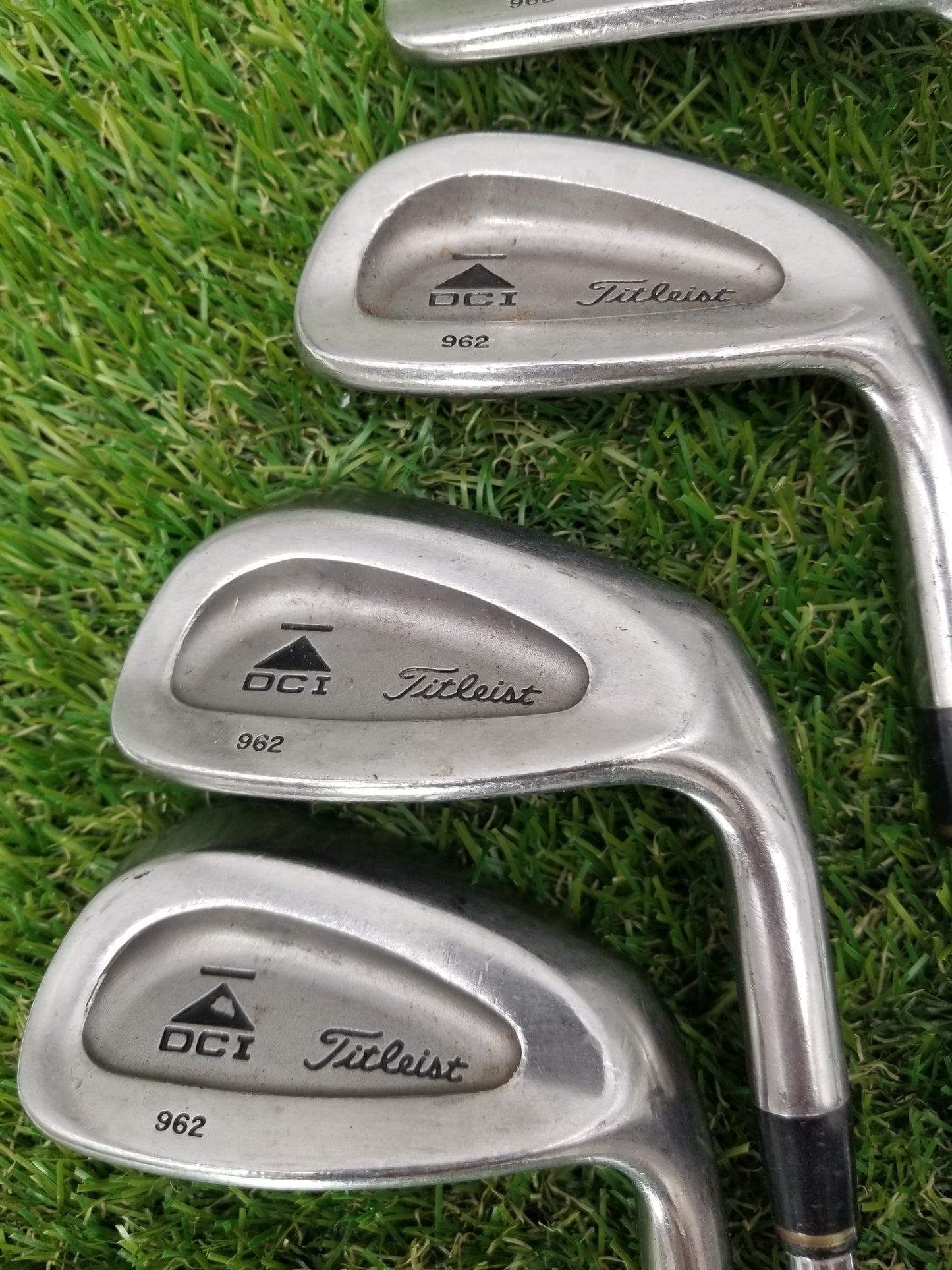 1997 TITLEIST DCI 962 IRON SET 2-PW STIFF TRUE TEMPER DYNAMIC GOLD FAIR