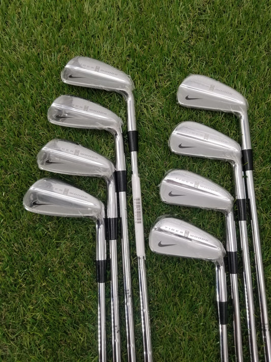 NEW 2004 NIKE TIGER WOODS LIMITED EDITION IRON SET 3-PW XSTIFF DYN.GOLD BRANDNEW