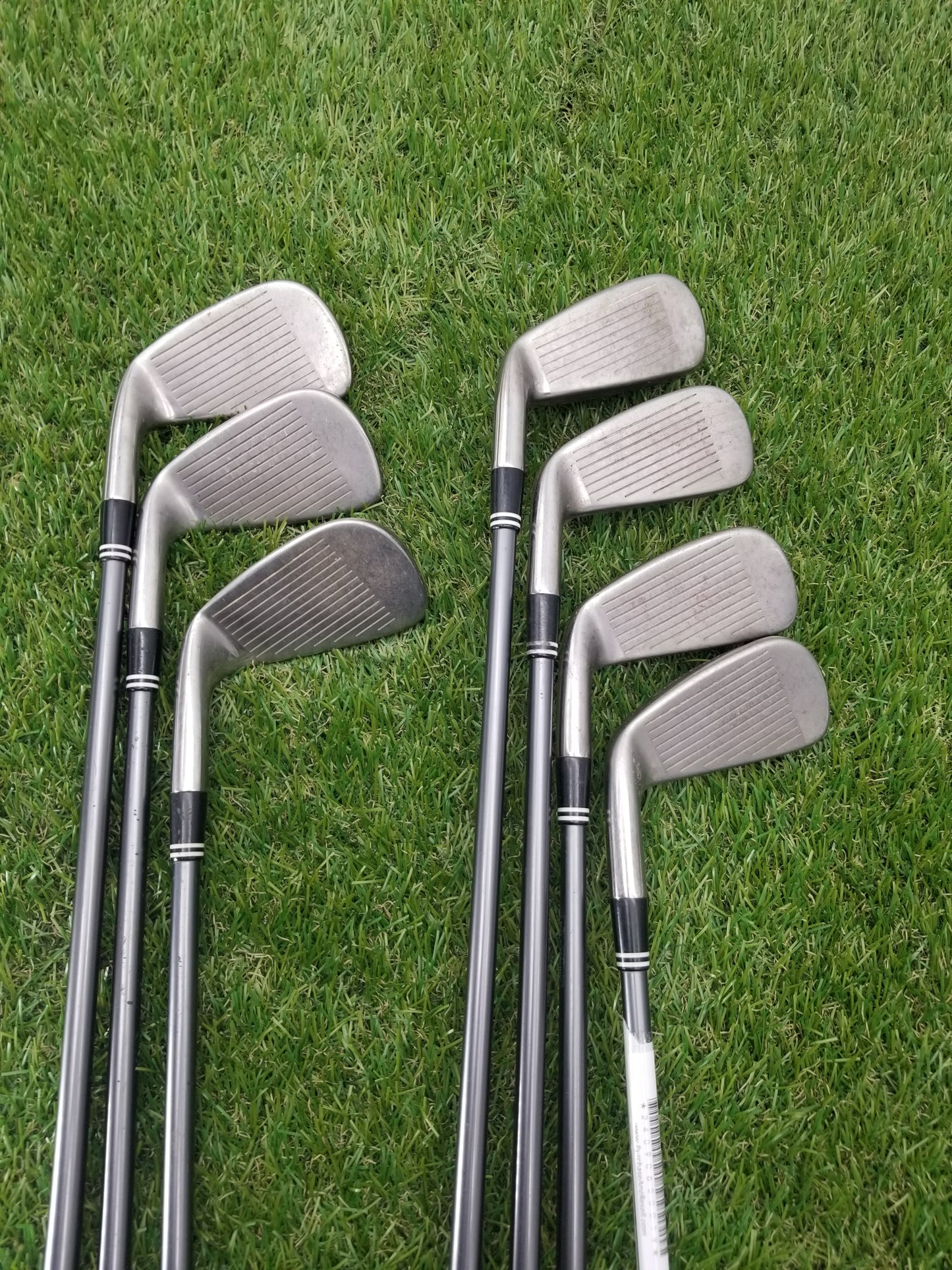 2010 CLEVELAND HB3 IRON SET 4-PW,SW (NO 9 IRON) REGULAR ULTRALITE 65G FAIR