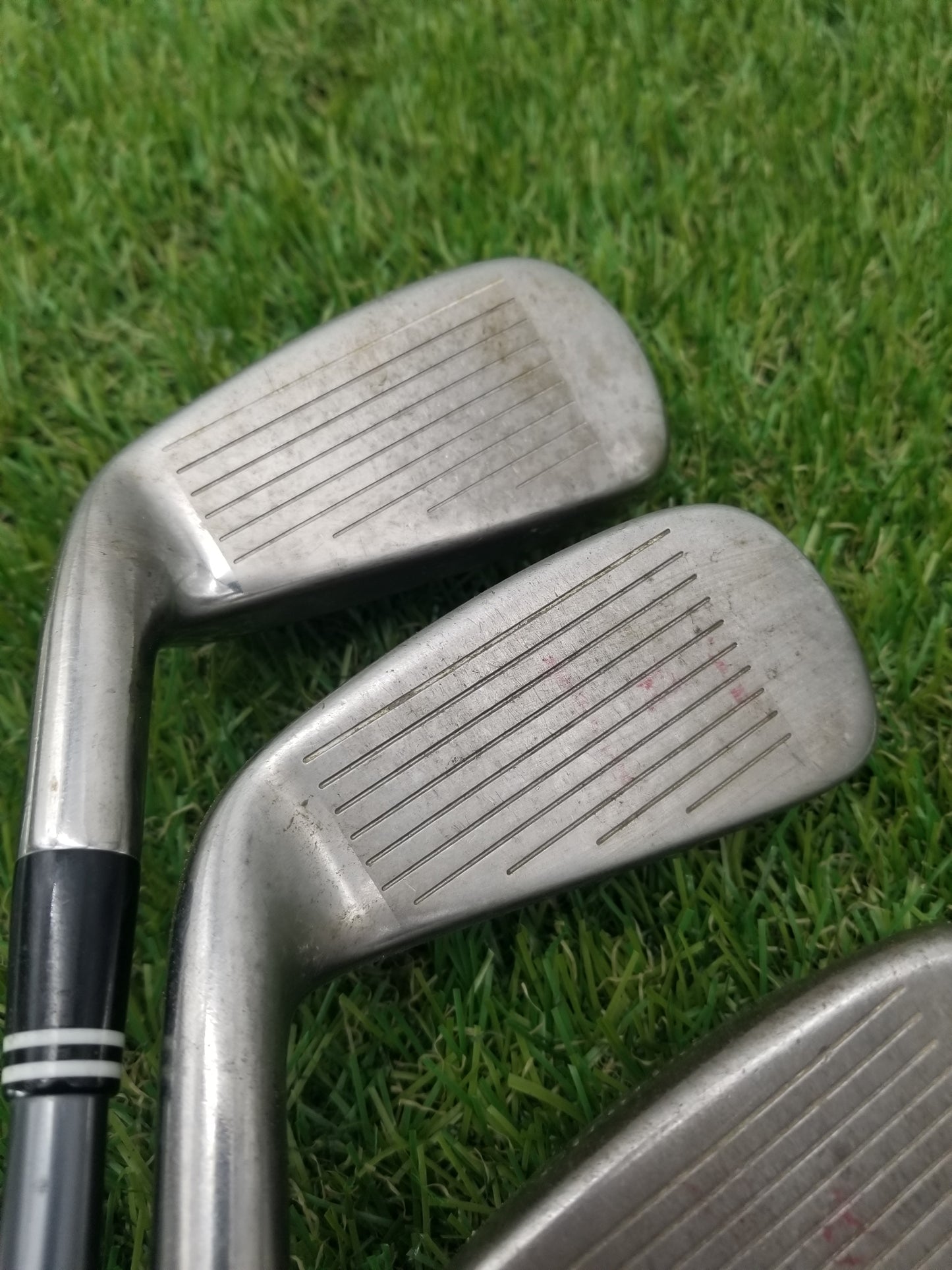 2010 CLEVELAND HB3 IRON SET 4-PW,SW (NO 9 IRON) REGULAR ULTRALITE 65G FAIR