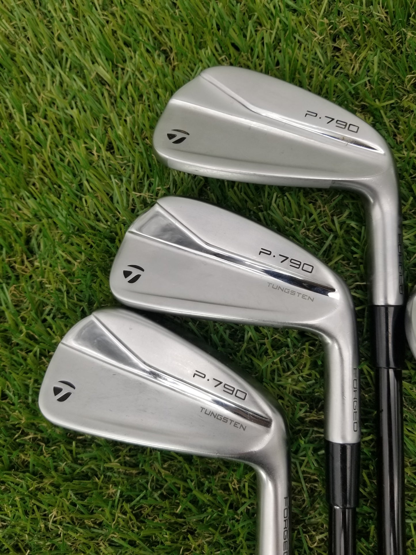 2021 TAYLORMADE P790 IRON SET 6-PW REGULAR MITSUBISHI CHEMICAL MMT 85 GOOD