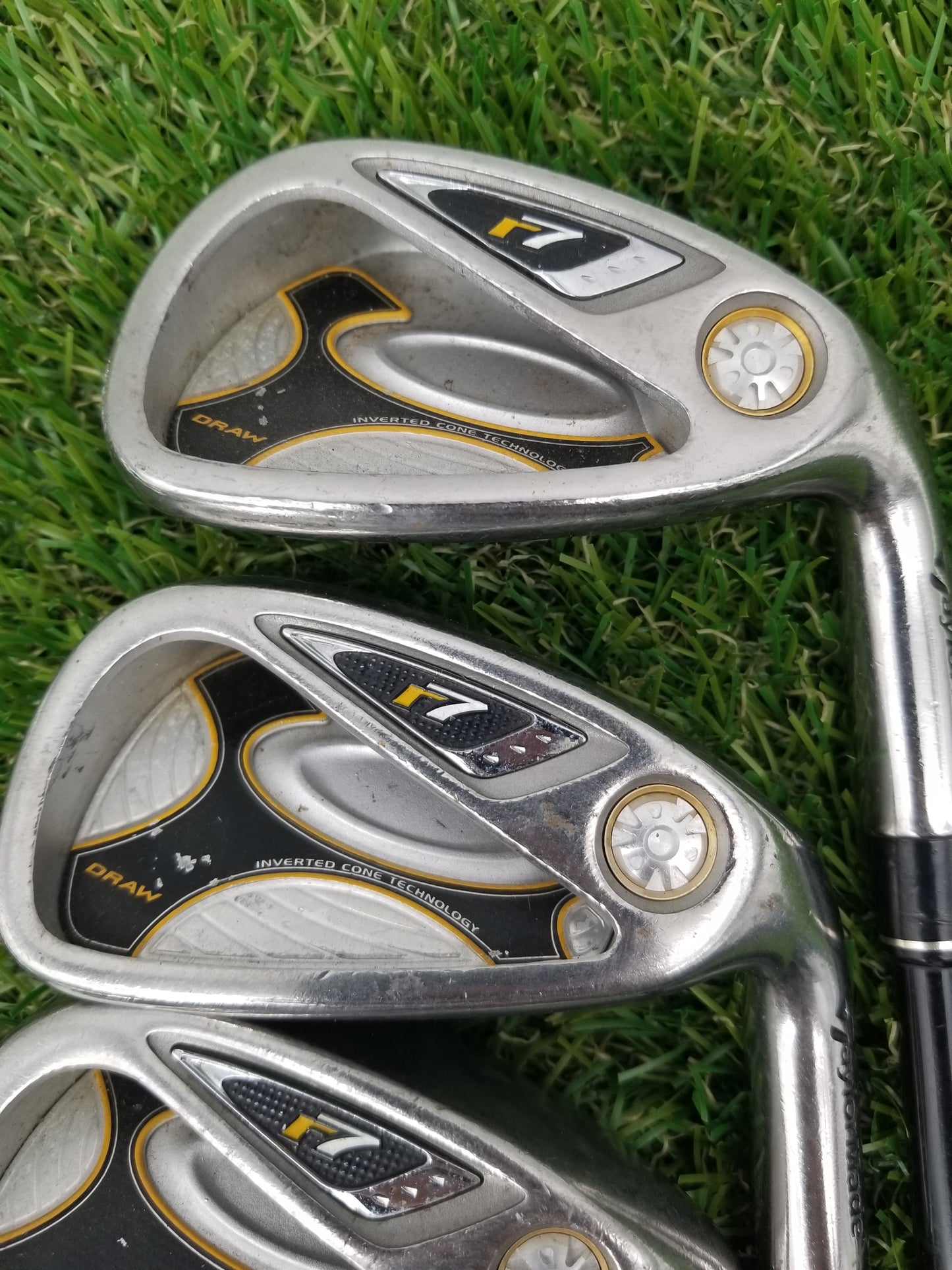 2007 TAYLORMADE R7 IRON SET 6-PW,AW,SW SENIOR TAYLORMADE REAX 55 FAIR