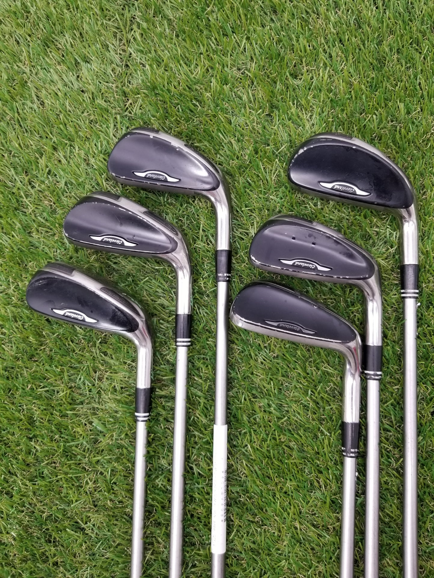 2009 CLEVELAND HIBORE BLOOM XLI IRON SET 5-9,SW LADIES GRAPHITE DESIGN YSQT FAIR