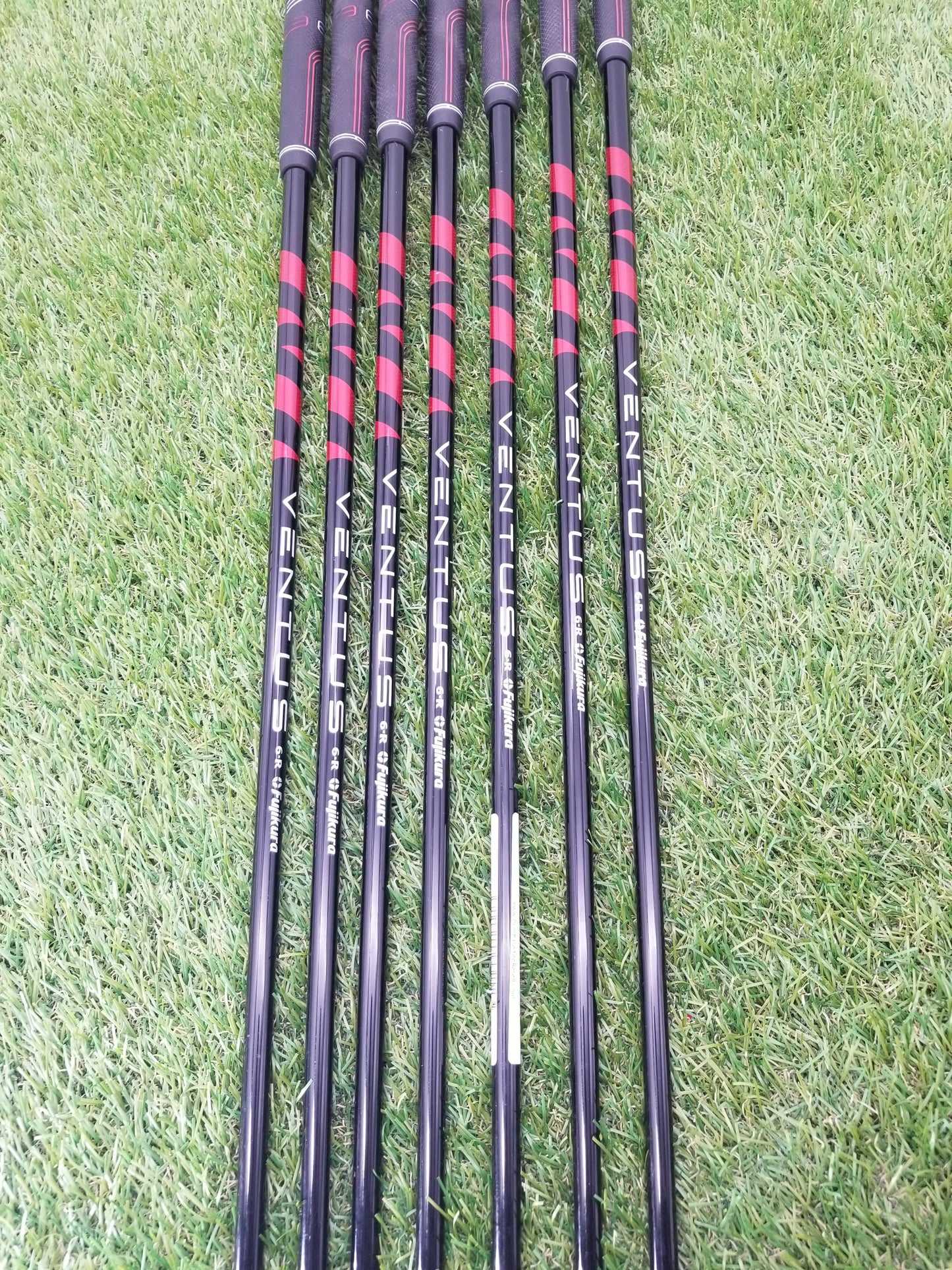 2022 TAYLORMADE STEALTH IRON SET 5-PW,SW REGULAR VENTUS RED GOOD