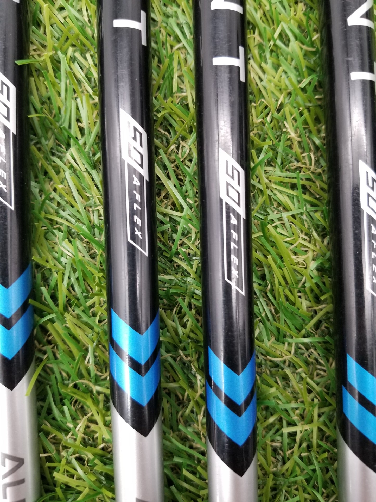 2023 CALLAWAY PARADYM X IRON SET 7I-PW,GW SENIOR ALDILA ASCENT 50 GOOD