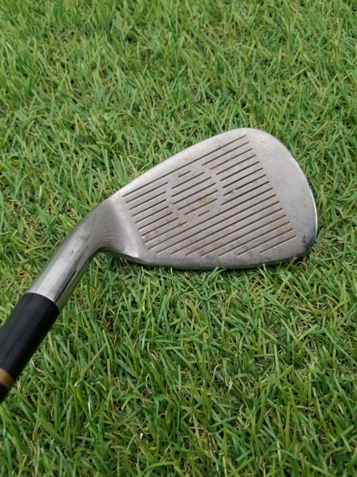 1993 COBRA KING COBRA OS SAND WEDGE 56* STIFF KING COBRA 35.5" FAIR
