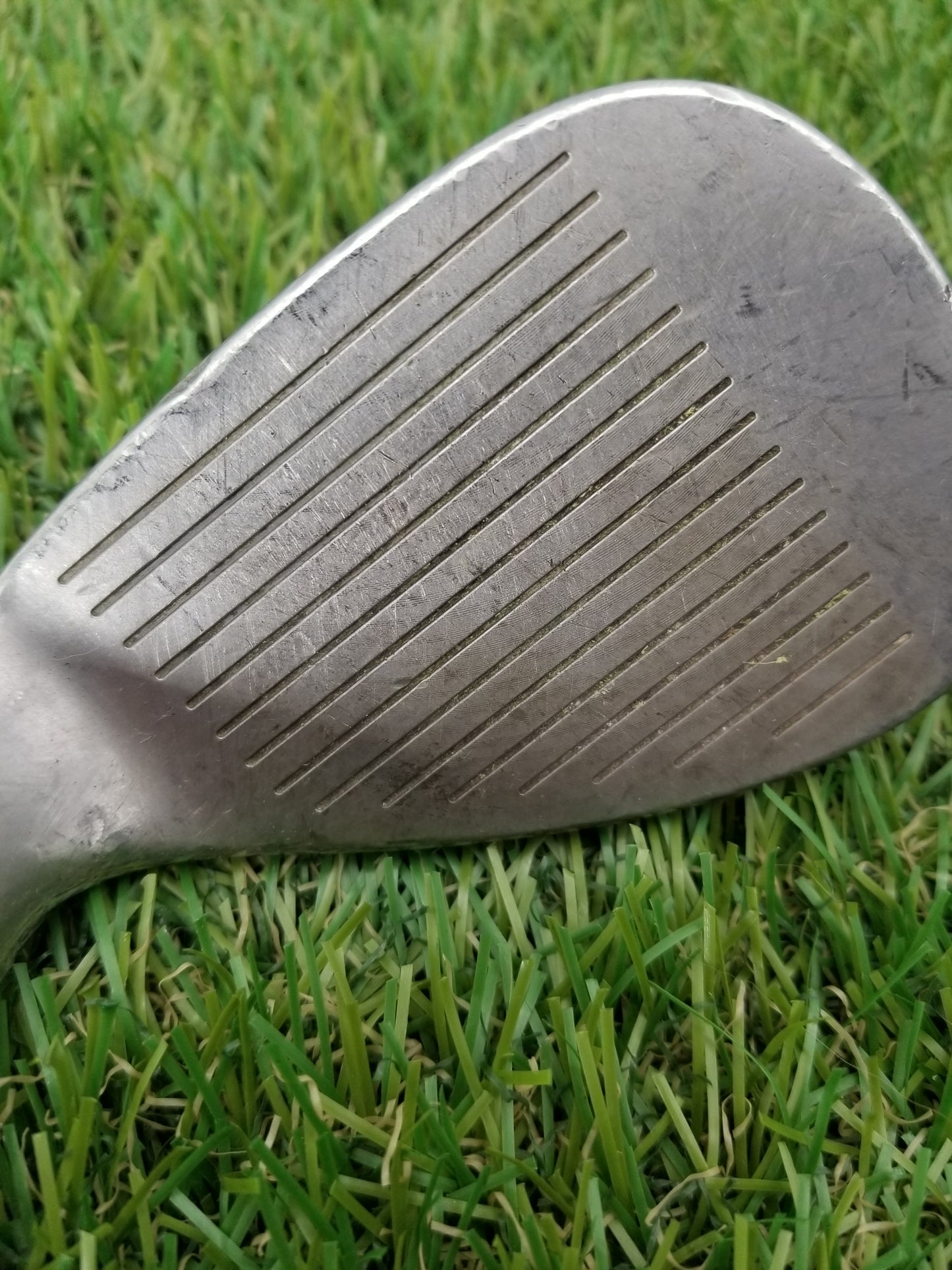 COBRA KING RICKIE FOWLER TOUR EXPERIENCE WEDGE 60*/08 STIFF DYNGOLD 35" FAIR