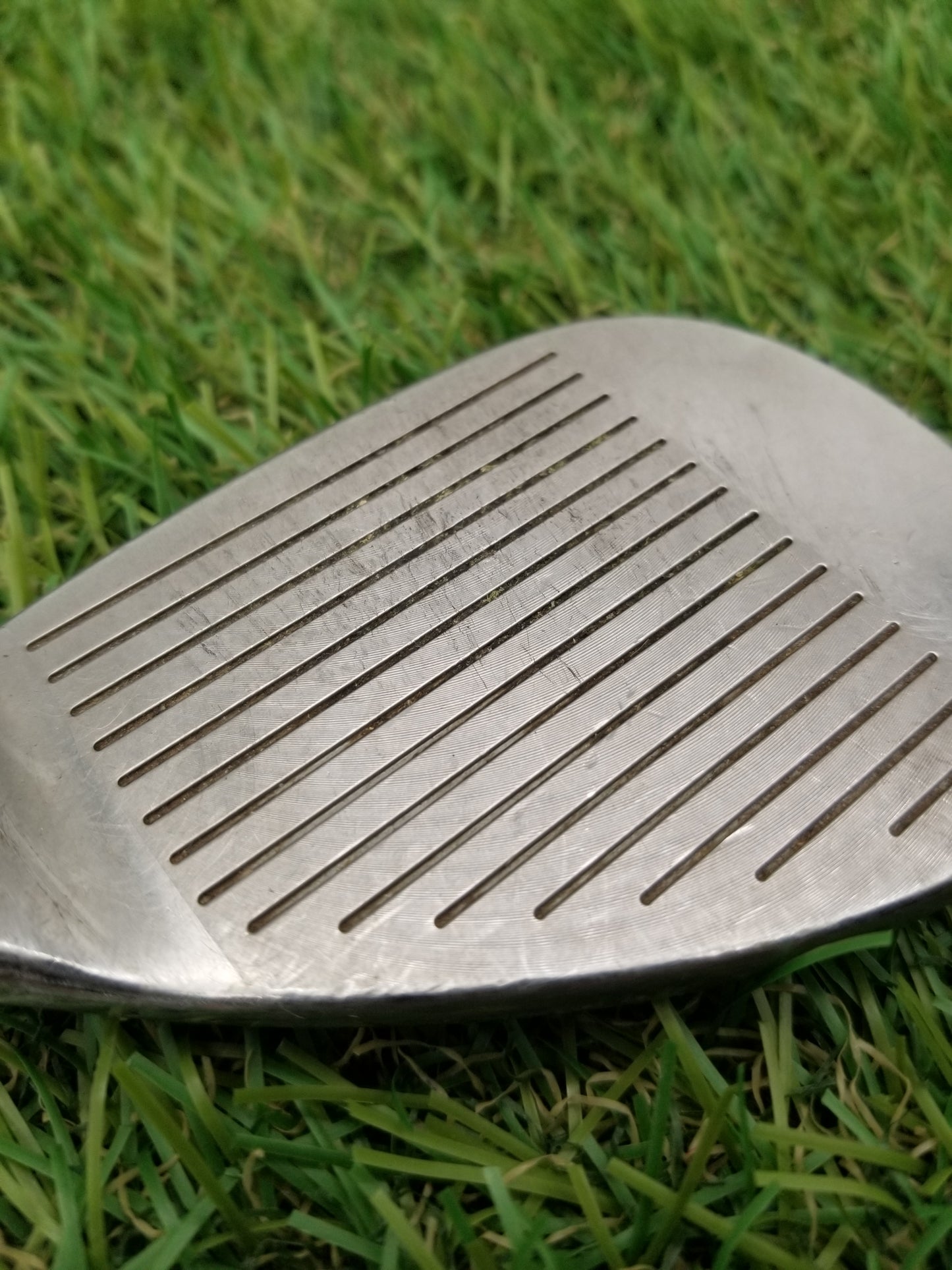 2017 COBRA PUR WEDGE 56* STIFF DYNAMIC GOLD 300 35" GOOD