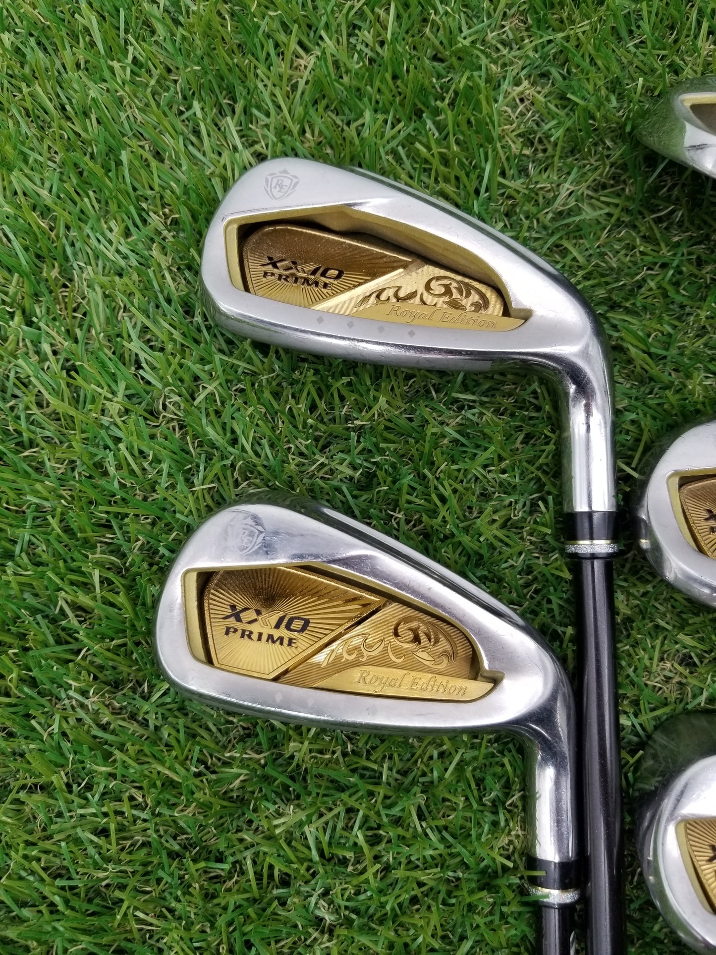 2023 XXIO PRIME 12 ROYAL EDITION IRON SET 7-PW,SW REGULAR SP-1200K +HC GOOD