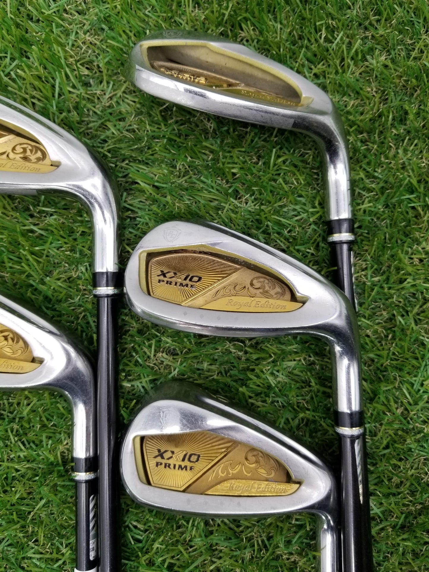2023 XXIO PRIME 12 ROYAL EDITION IRON SET 7-PW,SW REGULAR SP-1200K +HC GOOD