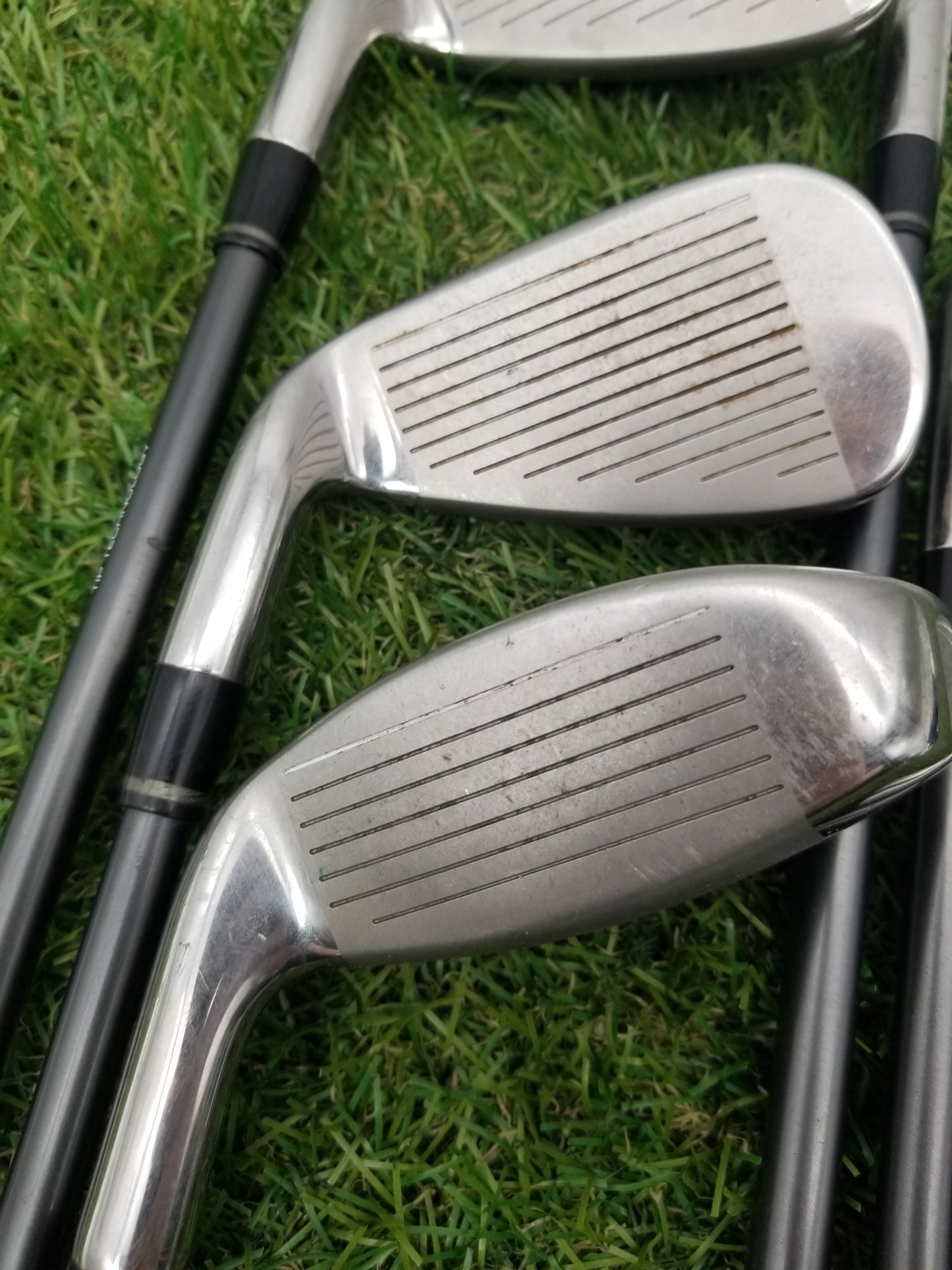 2006 ADAMS IDEA A2 OS IRON SET 4-PW (NO 8) REGULAR GRAFALLOY PROLAUNCH GOOD