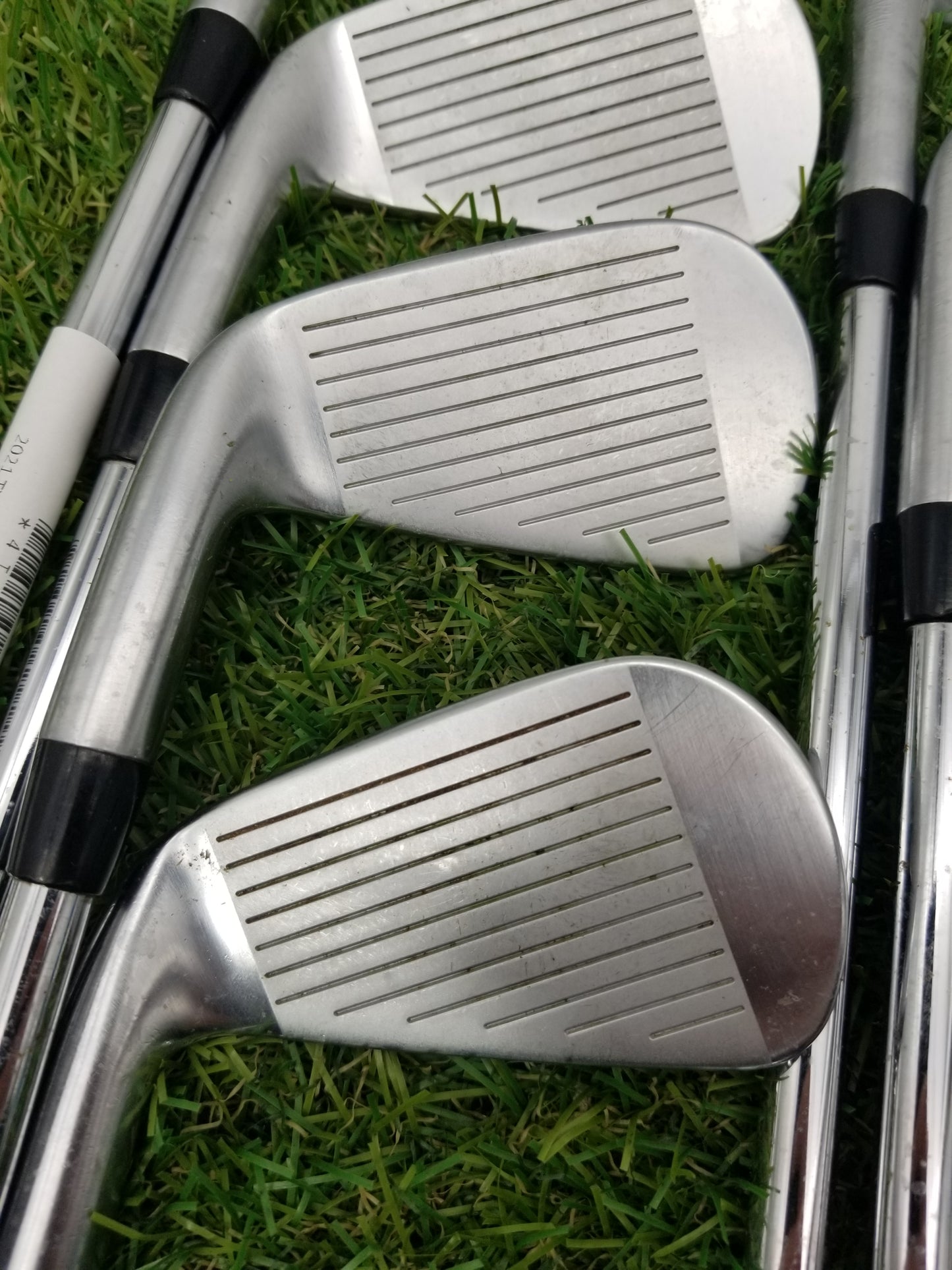 2021 TITLEIST T100 S IRON SET 4I-PW,GW STIFF TRUE TEMPER AMT TOUR WHITE GOOD