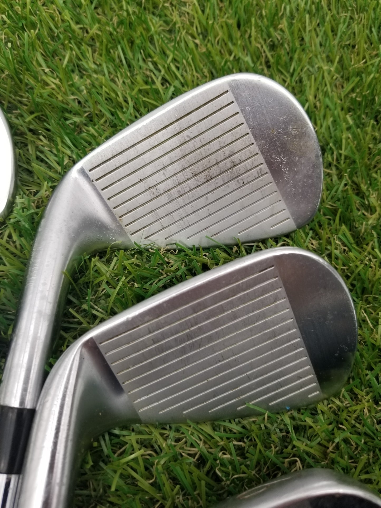 2021 TITLEIST T100 S IRON SET 4I-PW,GW STIFF TRUE TEMPER AMT TOUR WHITE GOOD