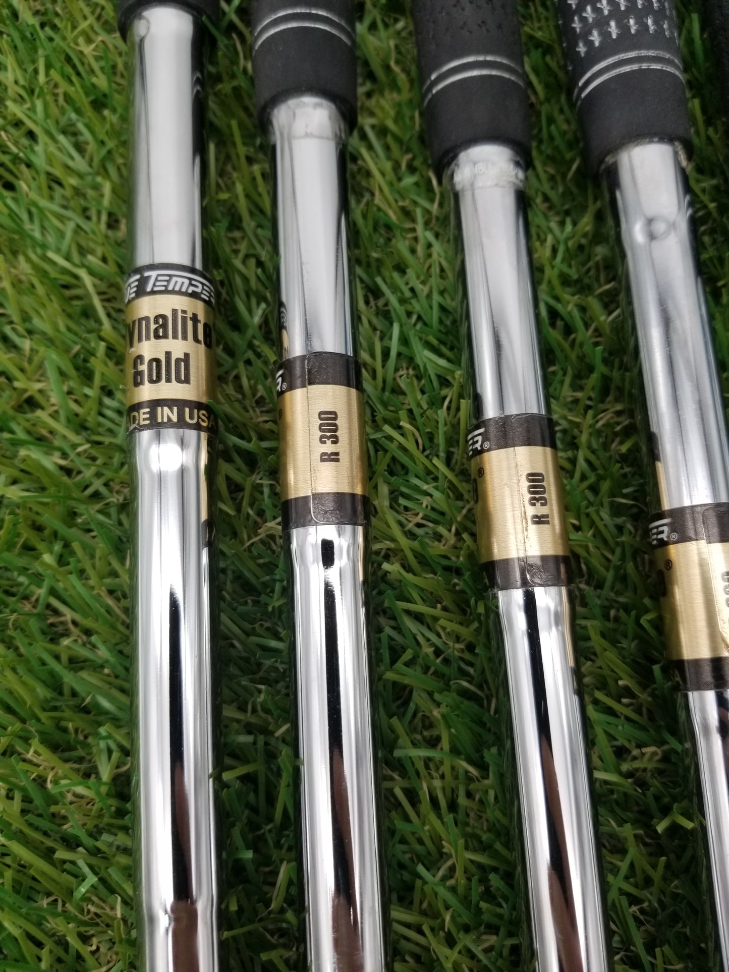 TOUR EDGE HOT LAUNCH IRON SET 7I-PW,GW REGULAR DYNAMIC GOLD GOOD