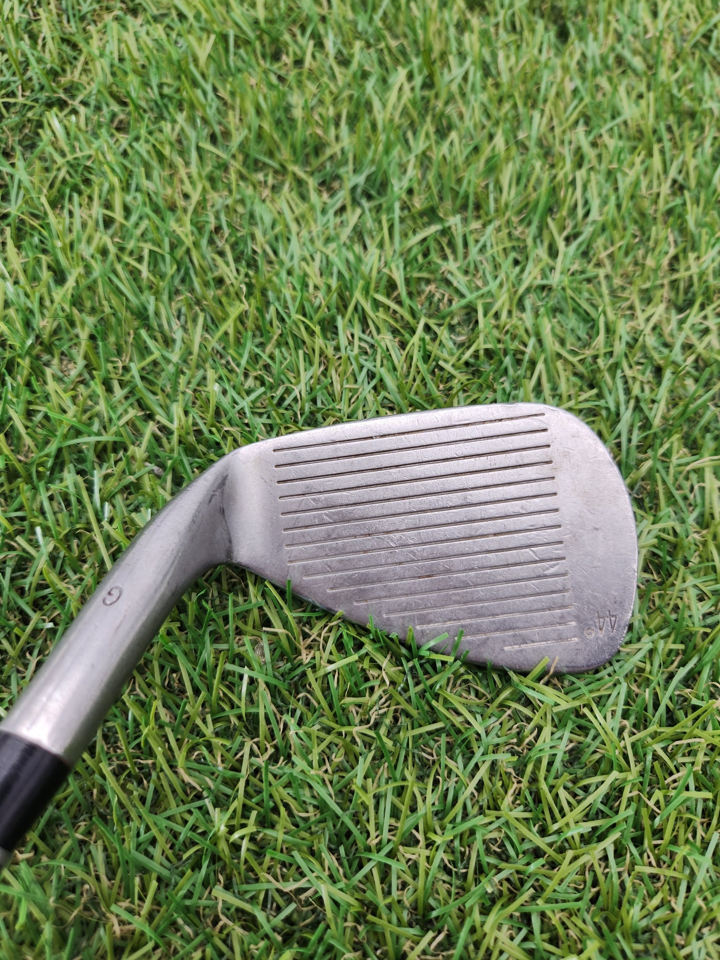 TOMMY ARMOUR 845S SILVER SCOT 9 IRON STIFF G FORCE 2 TS 105 36" GOOD