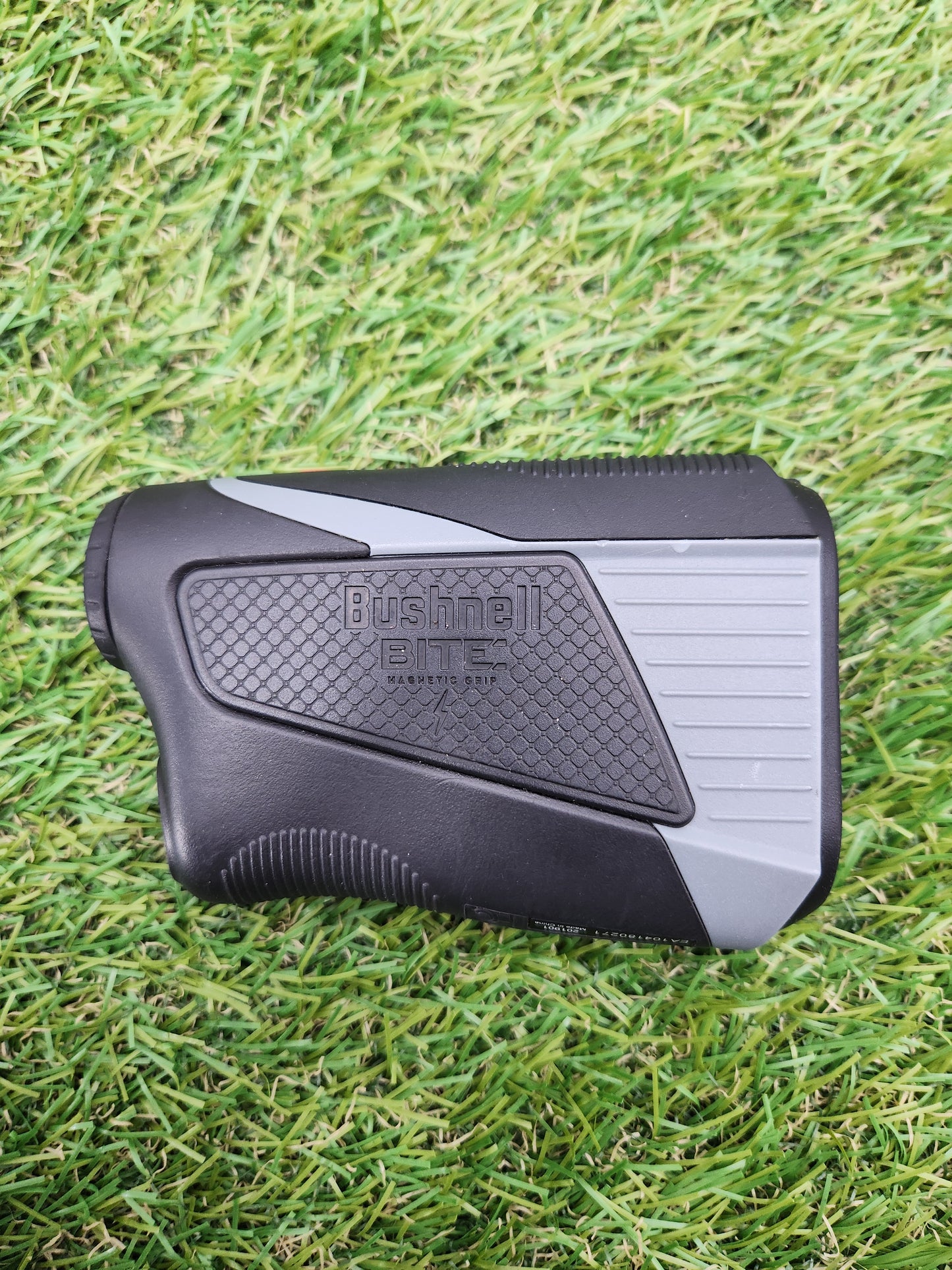 BUSHNELL TOUR V5 RANGEFINDER GOOD