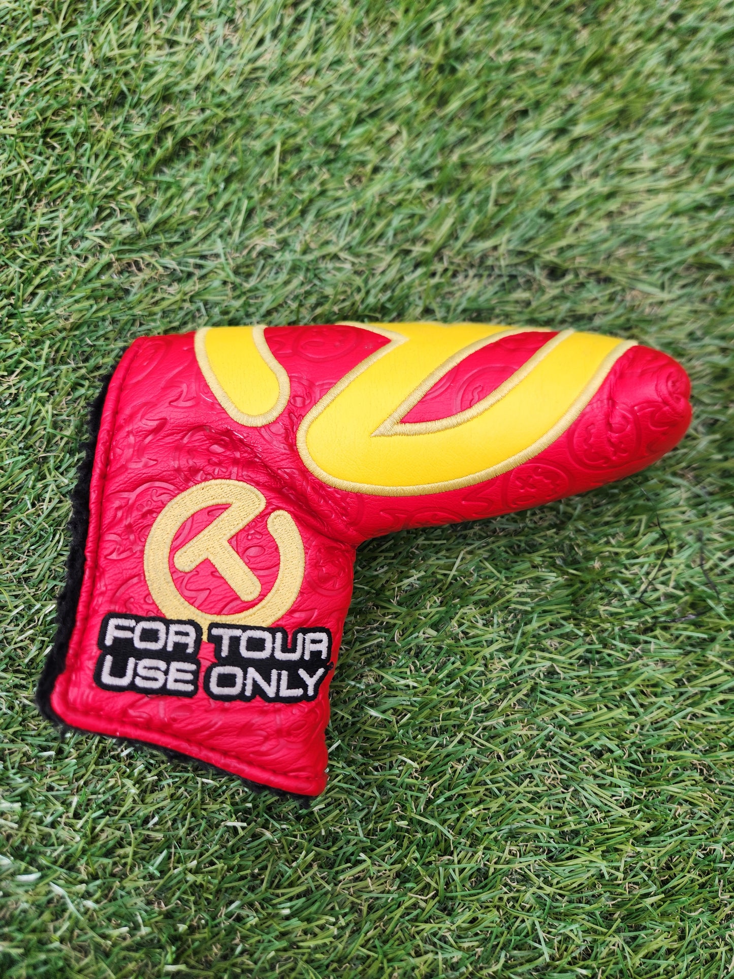 SCOTTY CAMERON HOT HEAD HARRY CIRCLE T FOR TOUR USE ONLY PUTTER HEADCOVER