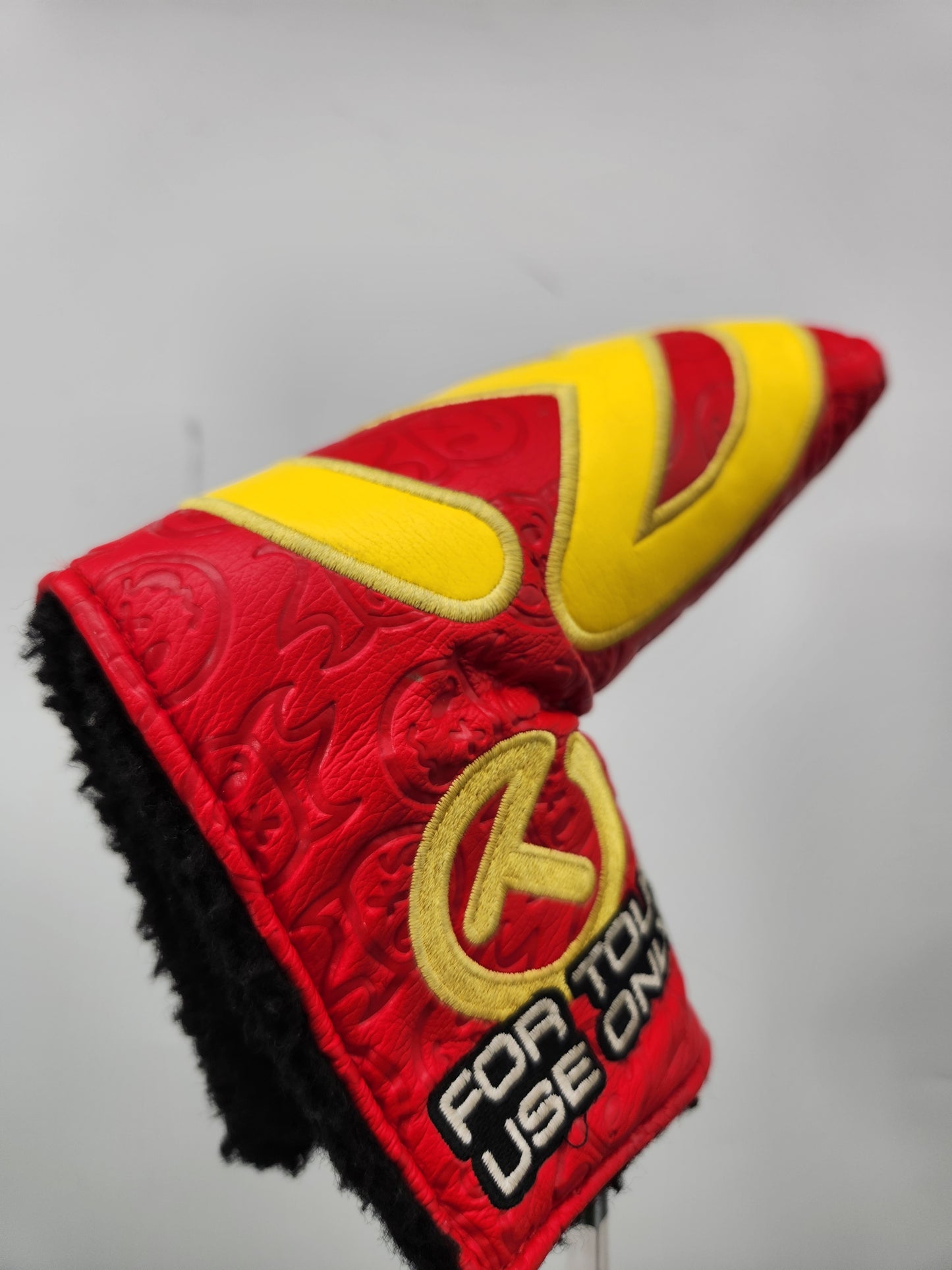 SCOTTY CAMERON HOT HEAD HARRY CIRCLE T FOR TOUR USE ONLY PUTTER HEADCOVER