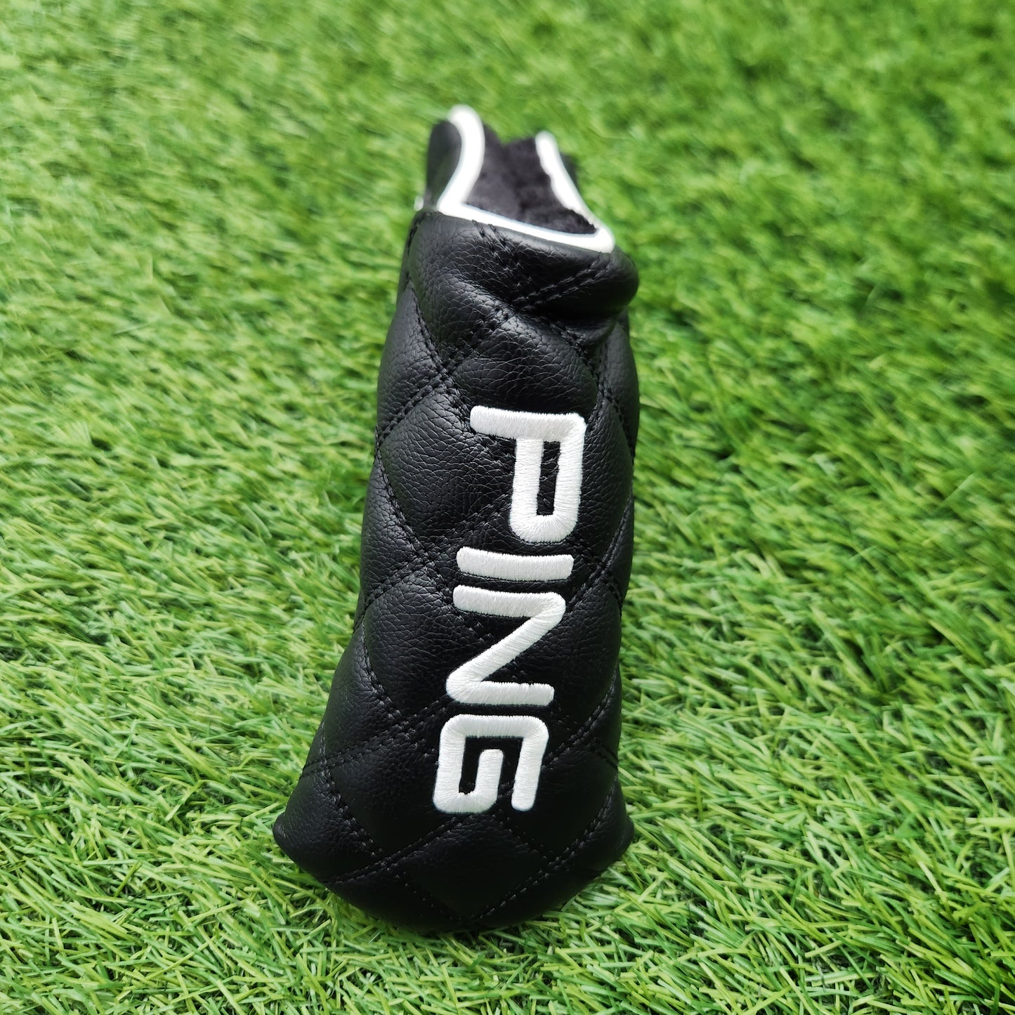 PING PREMIUM BLACK LEATHER BLADE PUTTER HEADCOVER VERYGOOD