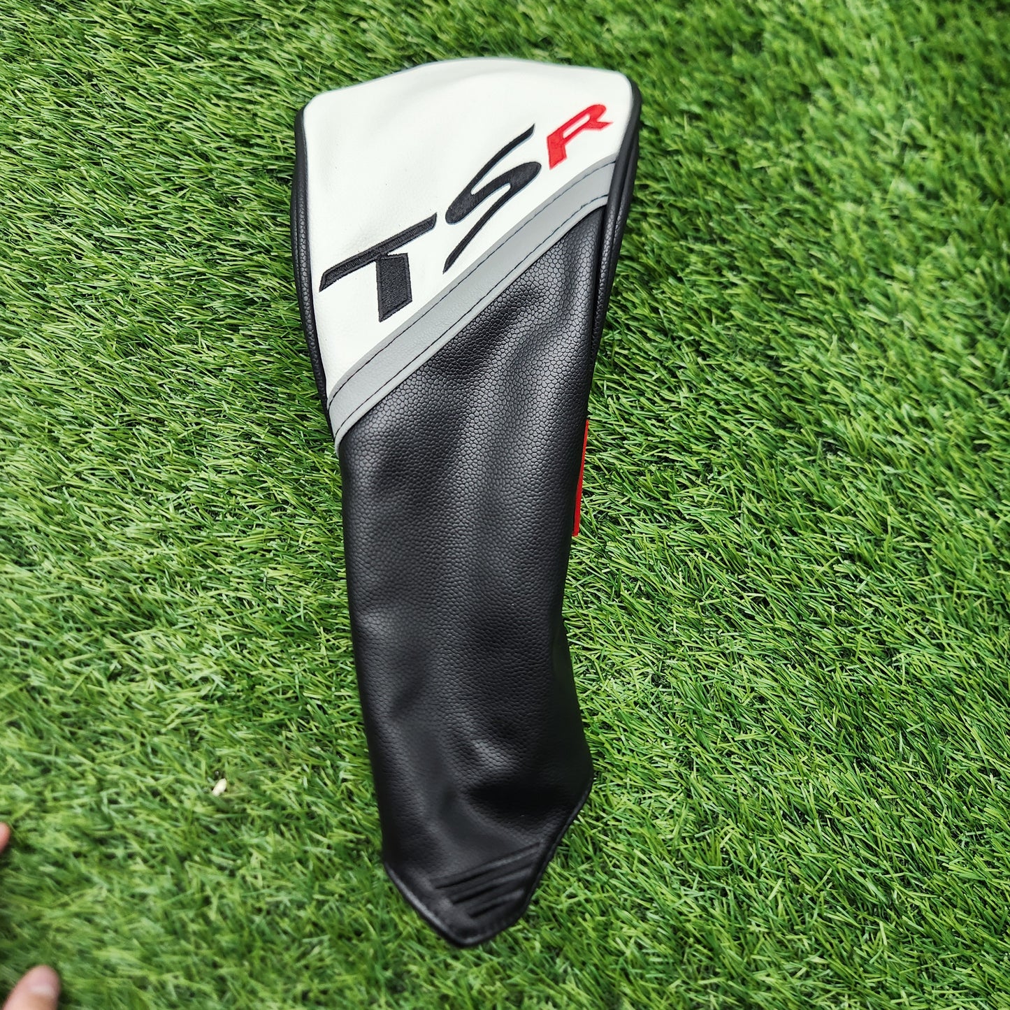 TITLEIST TSR DRIVER HEADCOVER DEMO