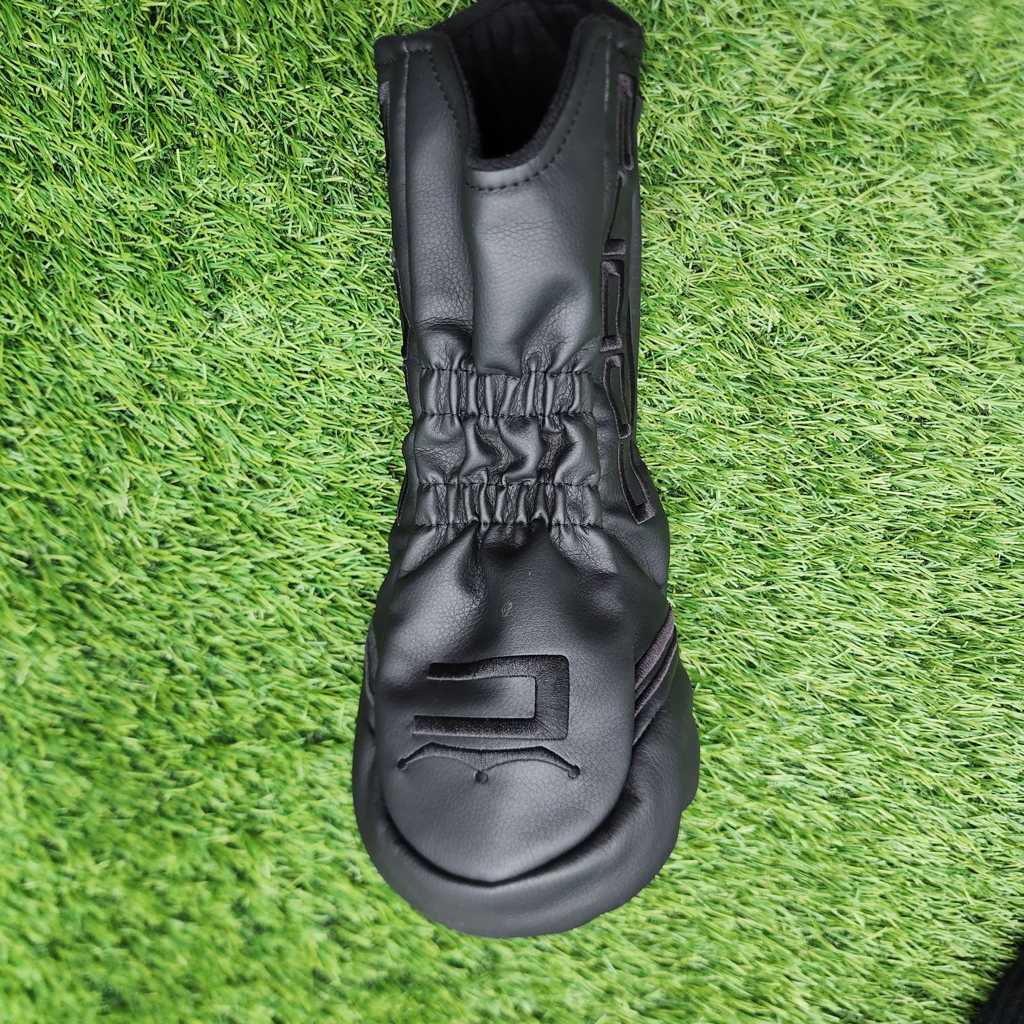 COBRA DARK SPEED DRIVER HEADCOVER VERYGOOD