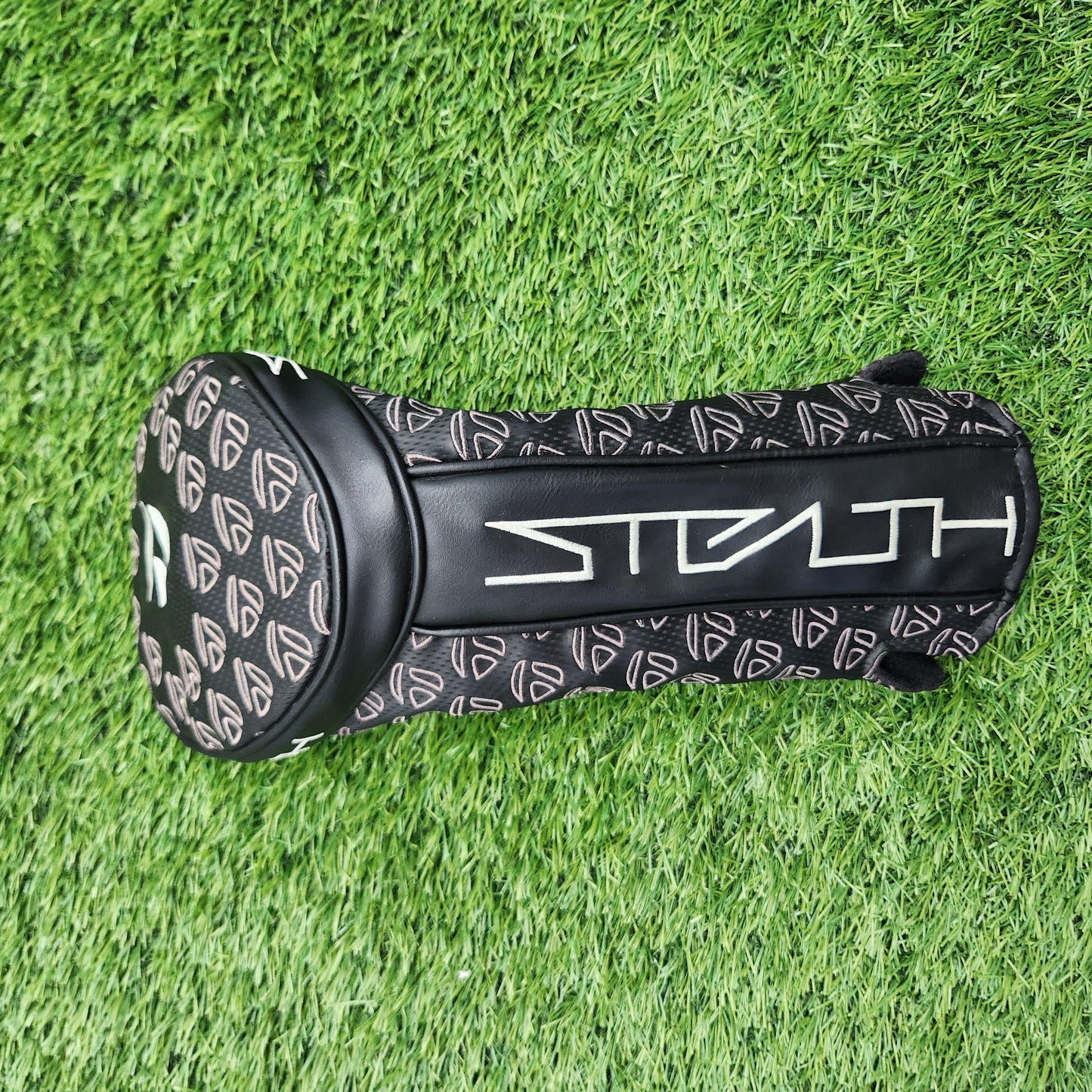 TAYLORMADE TEAM TAYLORMADE STEALTH BLACK HEADCOVER VERYGOOD