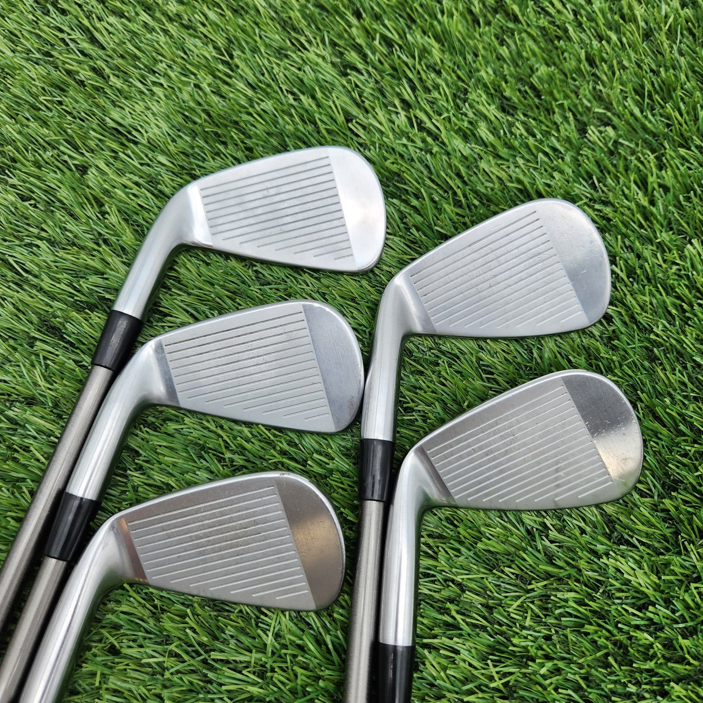 2023 COBRA KING TOUR IRON SET 5-9 REGULAR AEROTECH STEELFIBER I80CW VERYGOOD