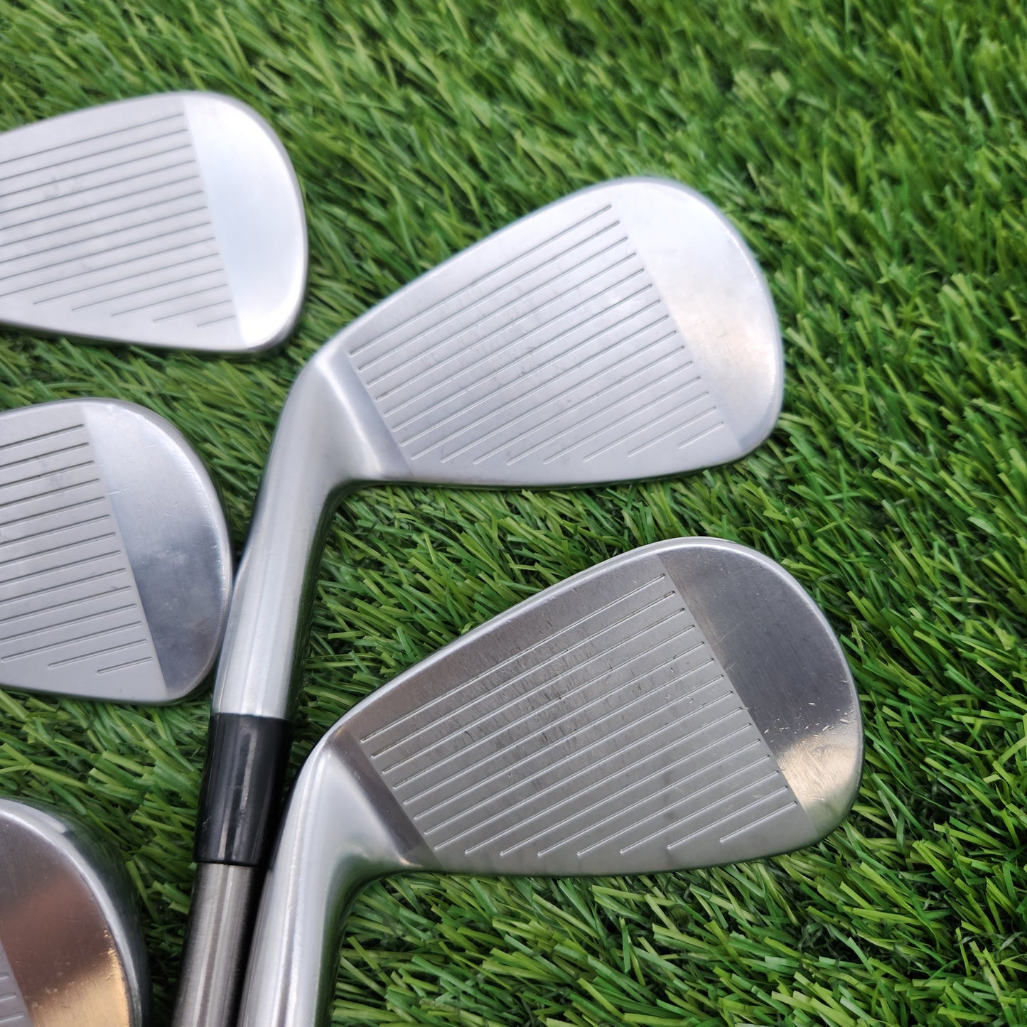 2023 COBRA KING TOUR IRON SET 5-9 REGULAR AEROTECH STEELFIBER I80CW VERYGOOD