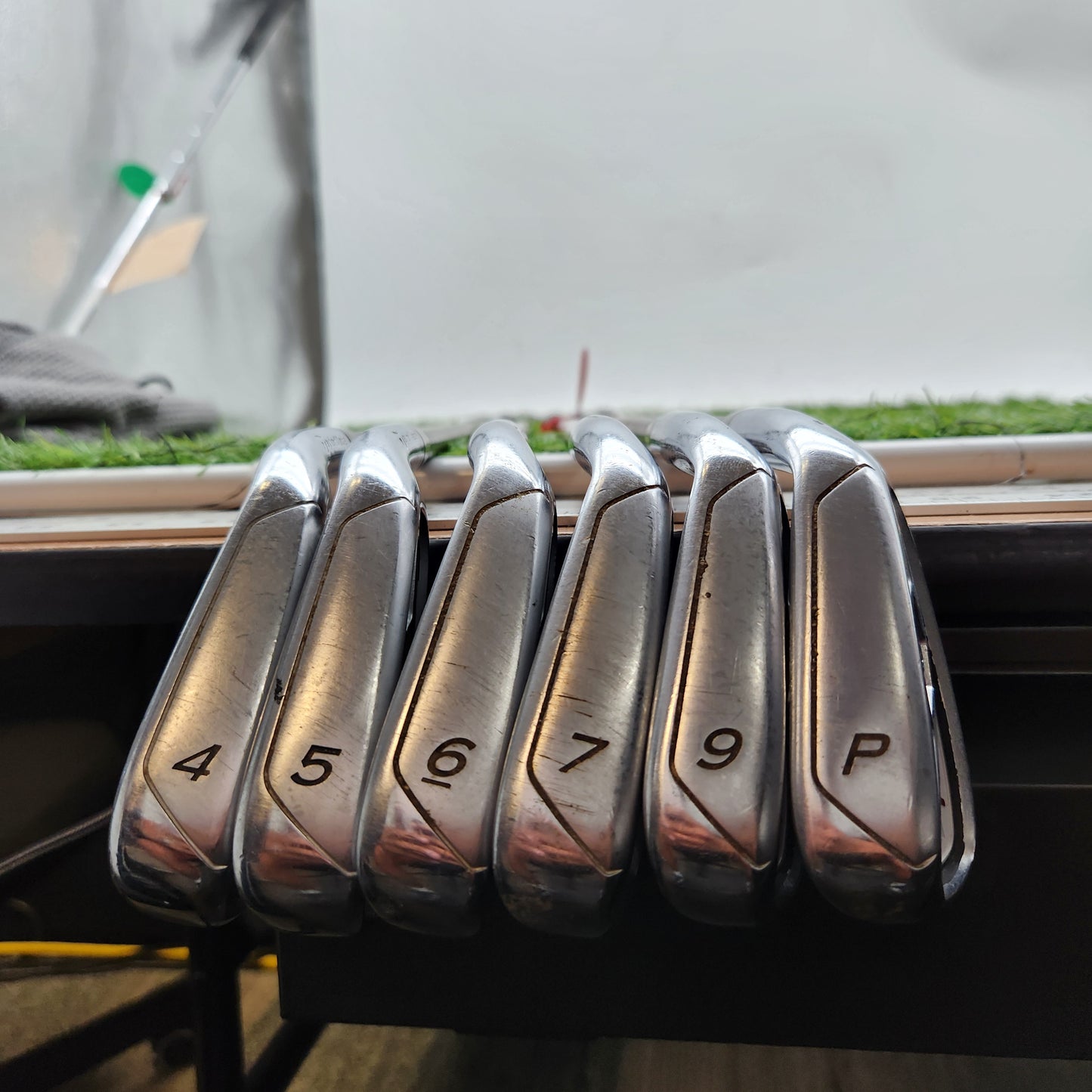 2011 TAYLORMADE R11 IRON SET 4-PW (MISSING 8I) REG FUJI MOTORE 65 R VERYGOOD