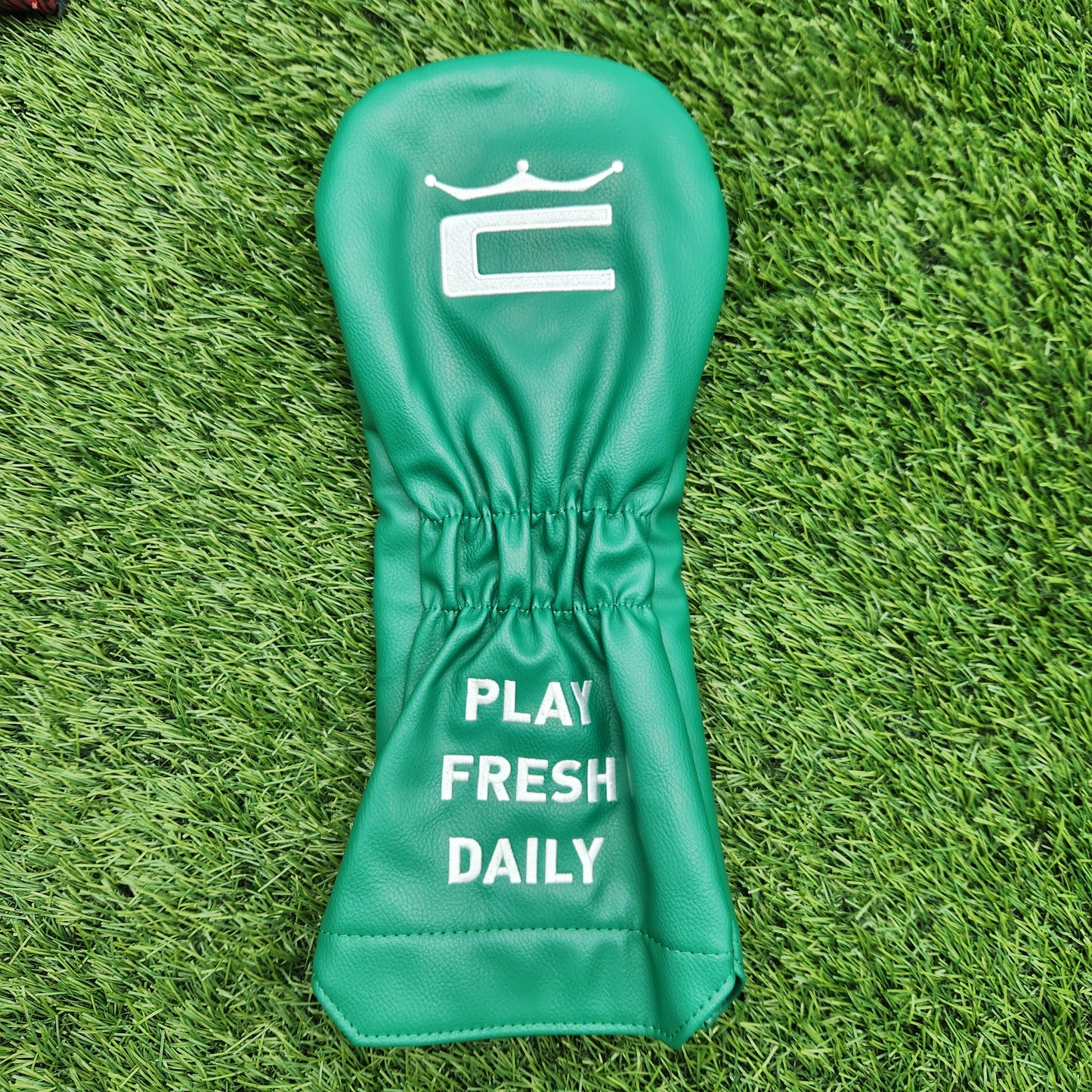 COBRA PLAY FRESH DAILY DRIVER HEADCOVER VERYGOOD