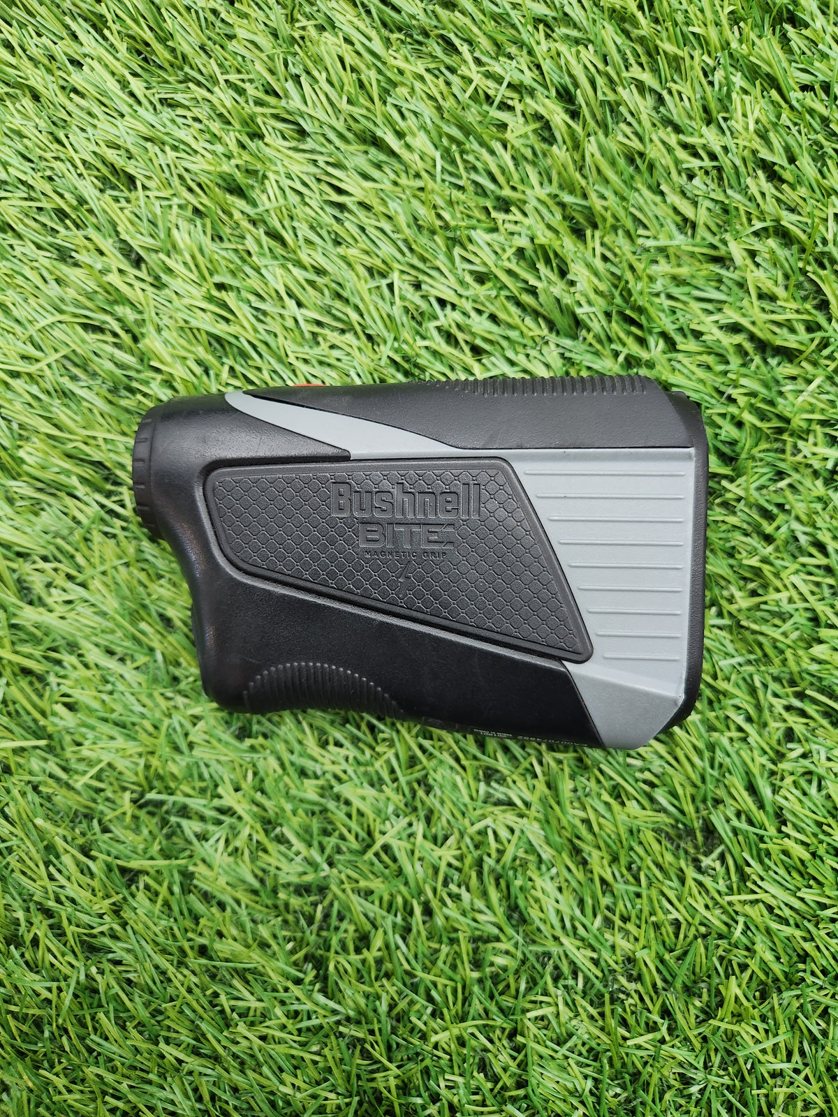 BUSHNELL TOUR V5 RANGEFINDER GOOD