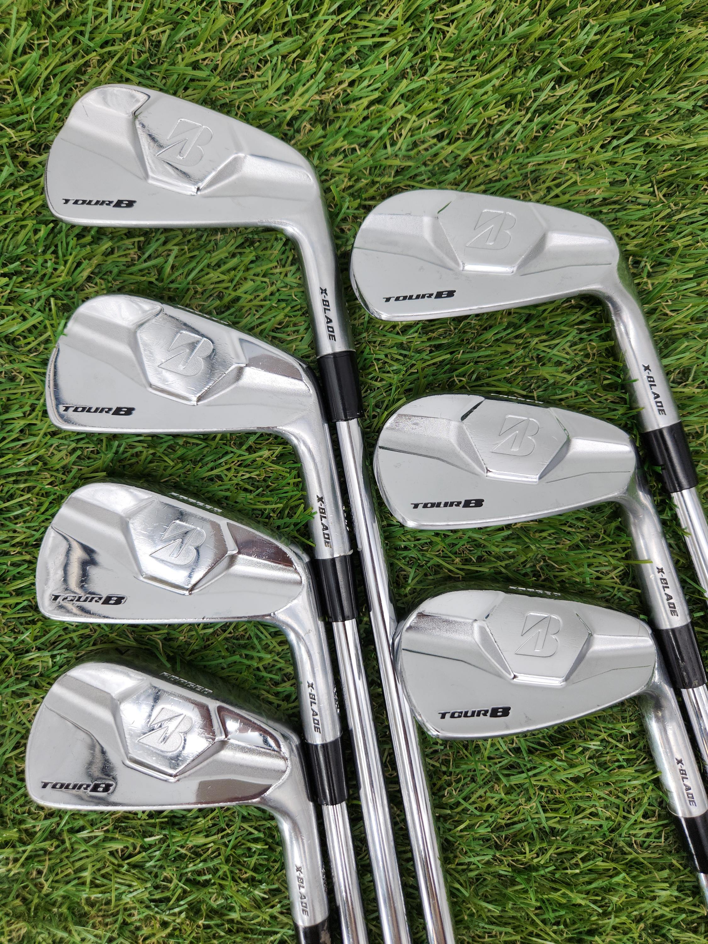 2017 BRIDGESTONE TOUR B X BLADE IRON SET 4-PW XSTIFF NSPRO MODUS3